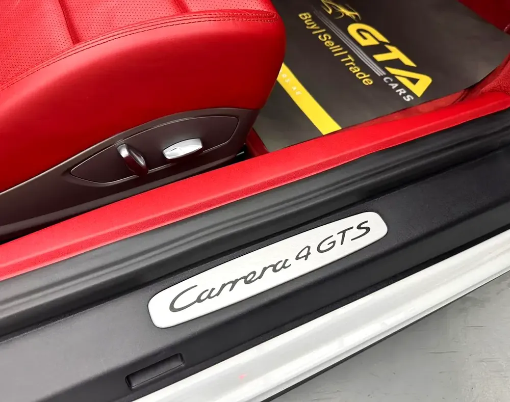 2015 Porsche 911 Carrera 4 GTS Cabriolet, Porsche Full Service History, Excellent Condition, GCC - Image 11