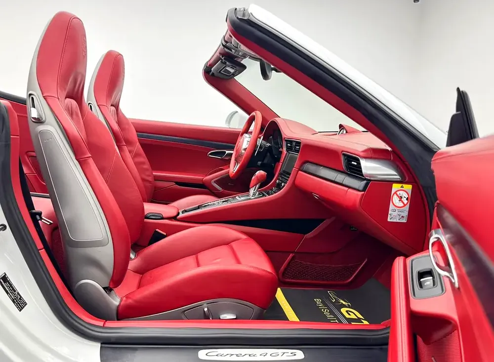 2015 Porsche 911 Carrera 4 GTS Cabriolet, Porsche Full Service History, Excellent Condition, GCC - Image 14