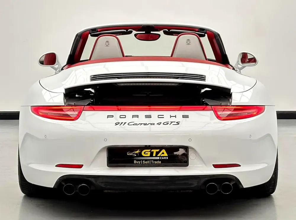 2015 Porsche 911 Carrera 4 GTS Cabriolet, Porsche Full Service History, Excellent Condition, GCC - Image 5