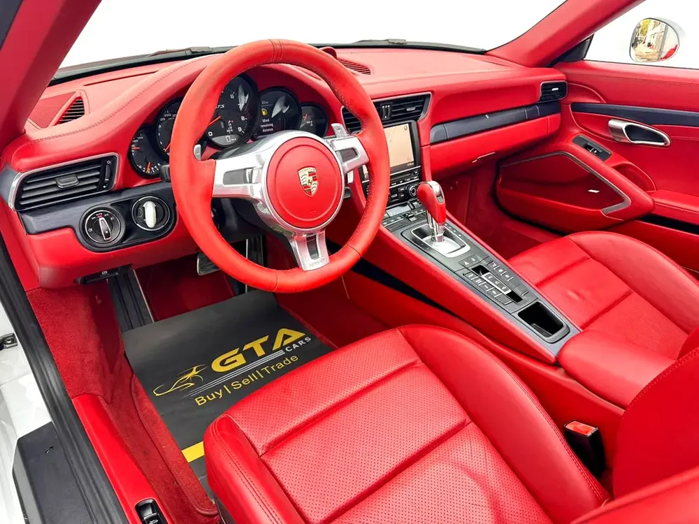 2015 Porsche 911 Carrera 4 GTS Cabriolet, Porsche Full Service History, Excellent Condition, GCC - Image 9
