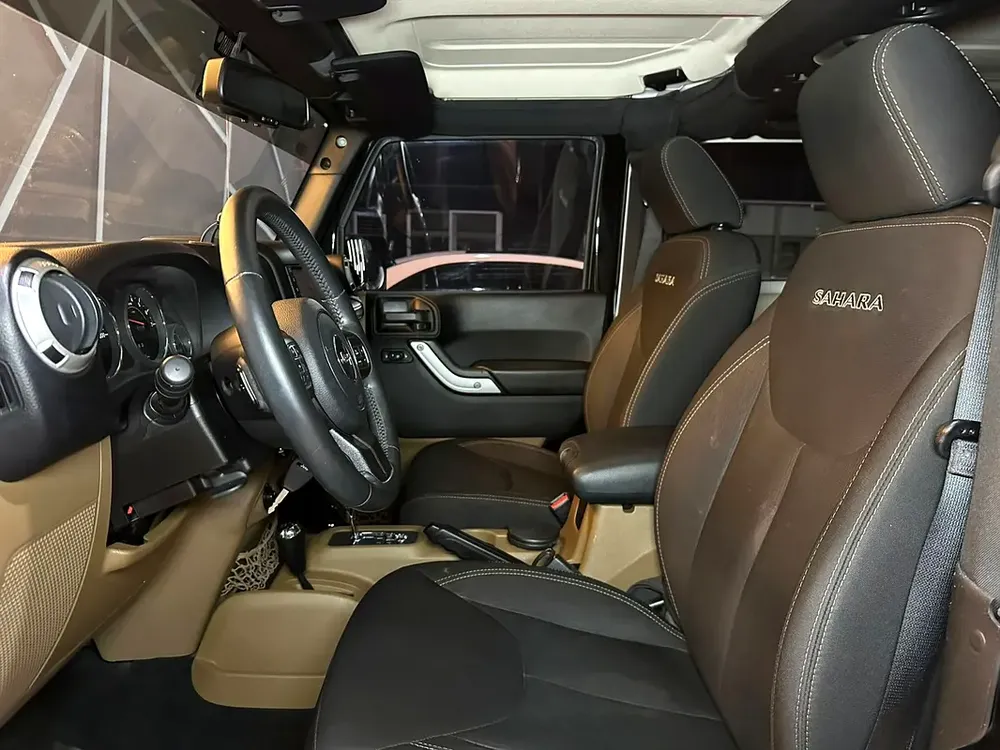 2016 Jeep Wrangler Sahara GCC Specs - Excellent Condition! - Image 16