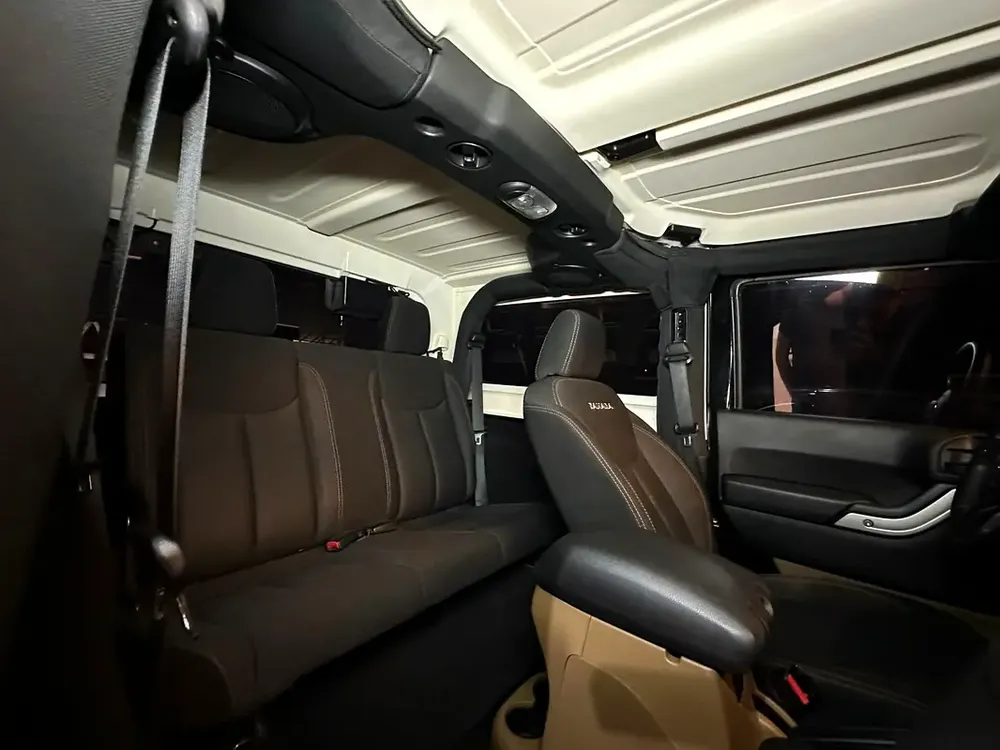 2016 Jeep Wrangler Sahara GCC Specs - Excellent Condition! - Image 4