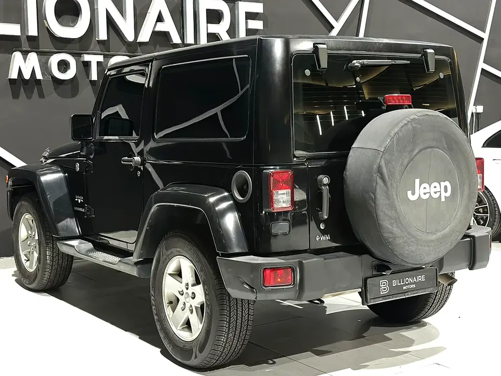 2016 Jeep Wrangler Sahara GCC Specs - Excellent Condition! - Image 8