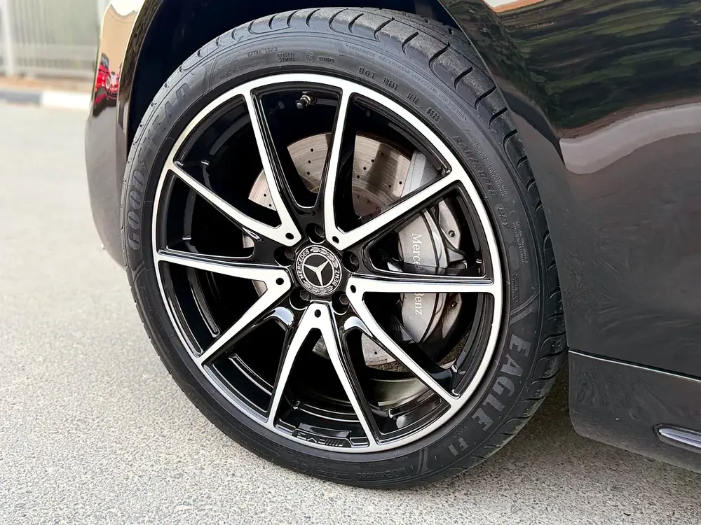 Mercedes-Benz S-Class S 560 4MATIC 2018 - GCC Specs - Image 14