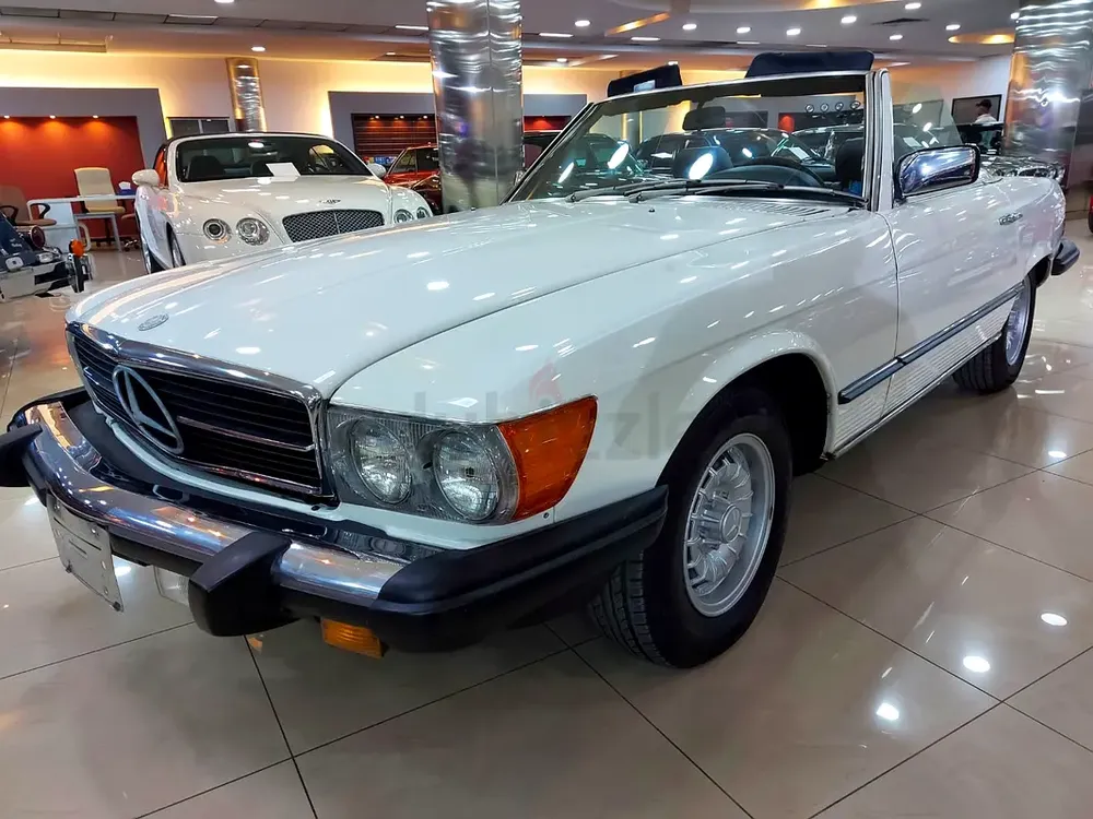 Mercedes Benz SL 380 1983 model - Image 4