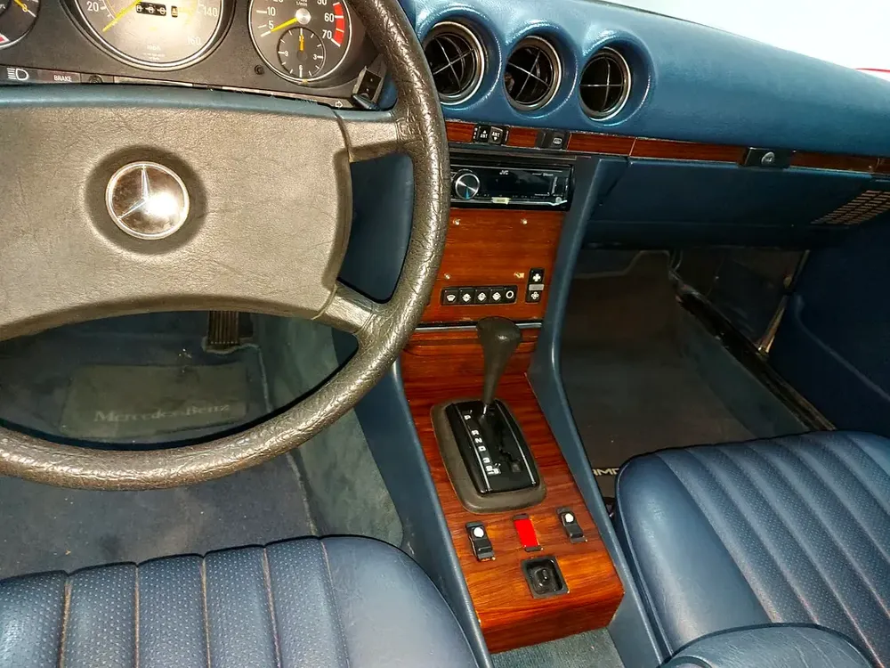 Mercedes Benz SL 380 1983 model - Image 8