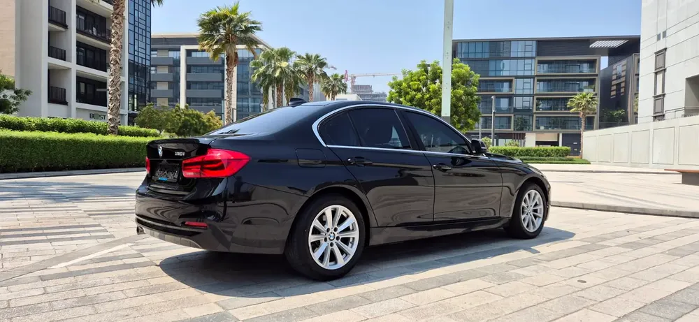 2018 BMW 318i-Excellent Condition-Full Service History with BMW-Bank Finance Available - Image 7