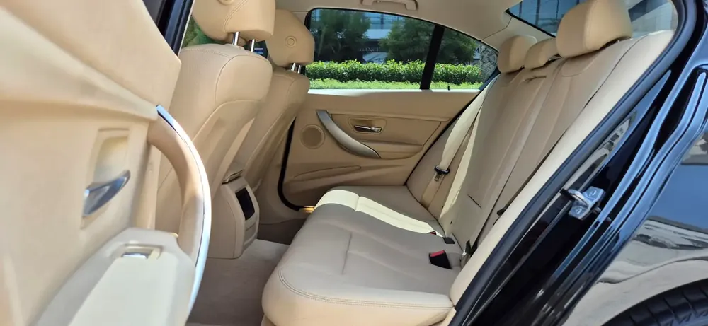 2018 BMW 318i-Excellent Condition-Full Service History with BMW-Bank Finance Available - Image 9