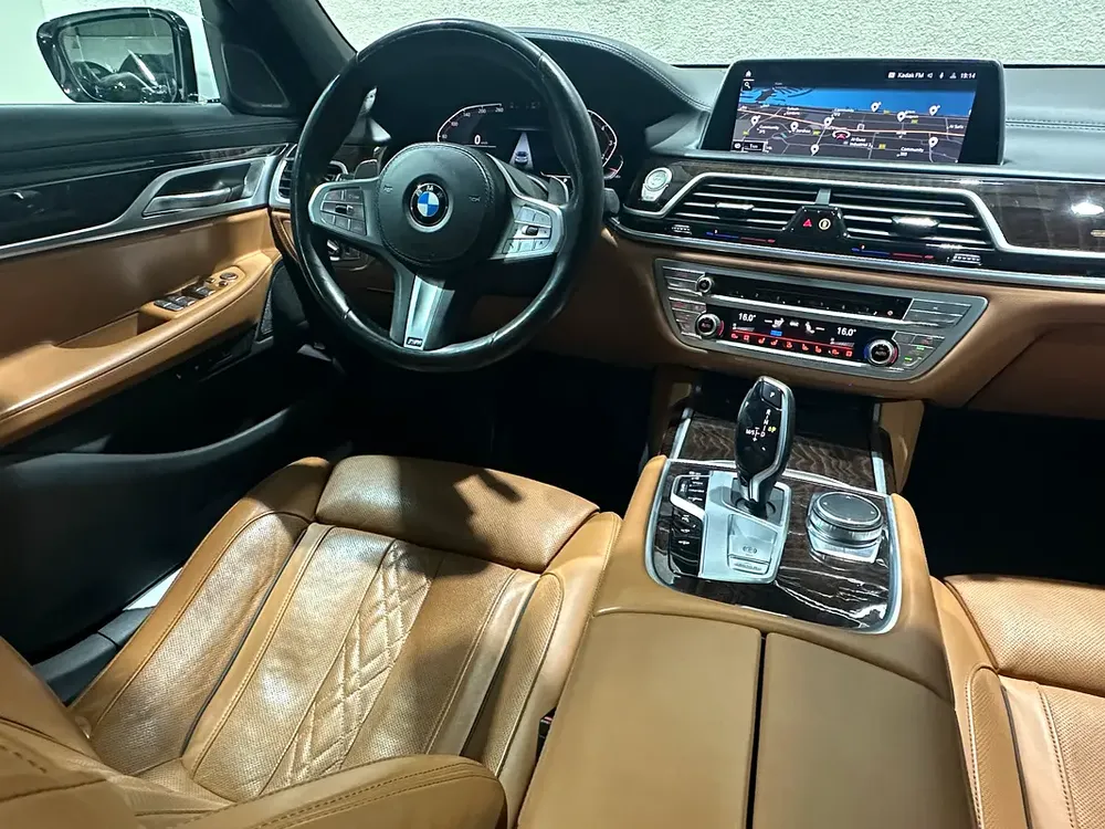 2,458AED/MONTH -- AGENCY WARRANTY/SERVICE CONTRACT -- 730Li M-SPORT - Image 9