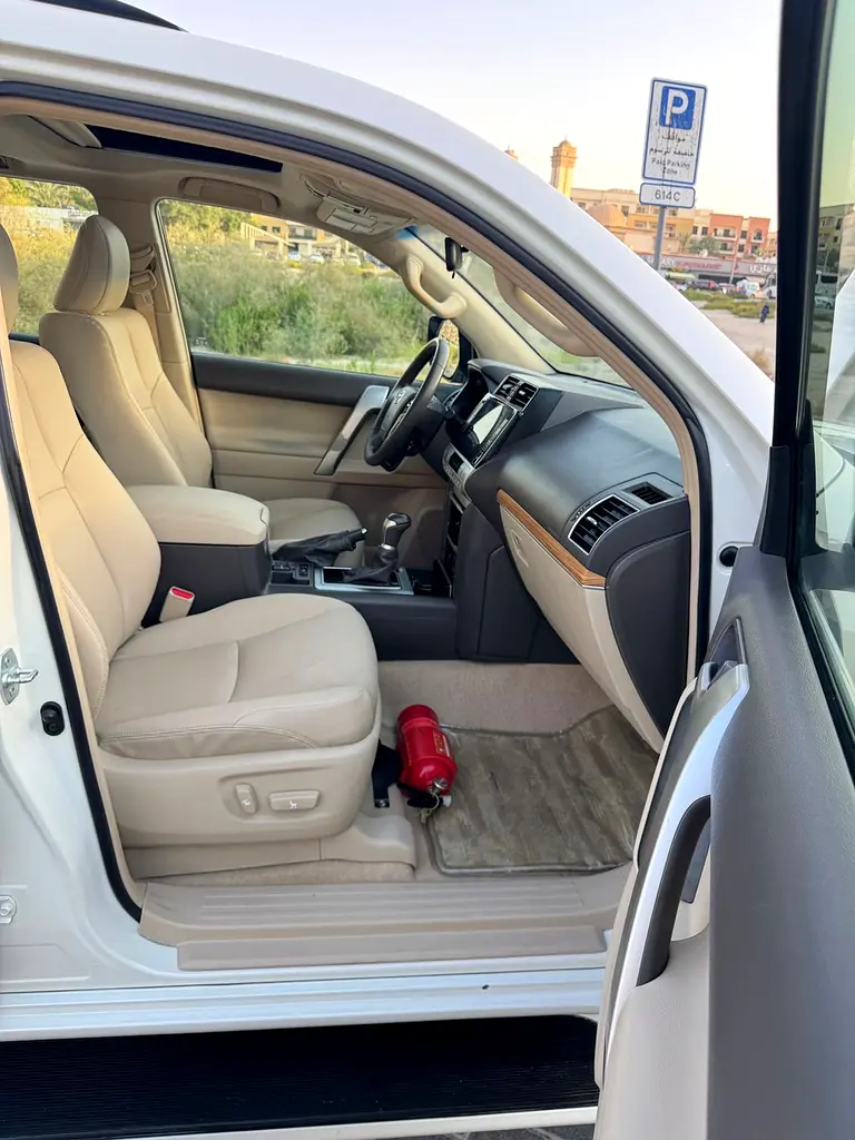 Toyota Prado Adventure 2022 VXR 4.0L V6 Accident Free - Image 14