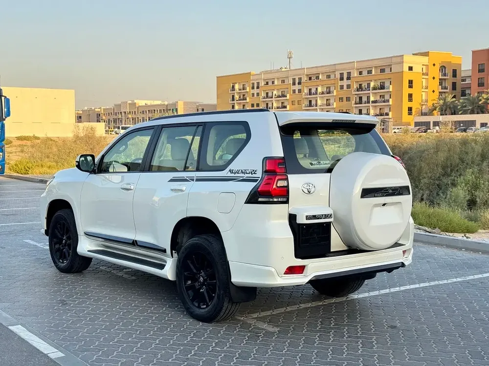 Toyota Prado Adventure 2022 VXR 4.0L V6 Accident Free - Image 5