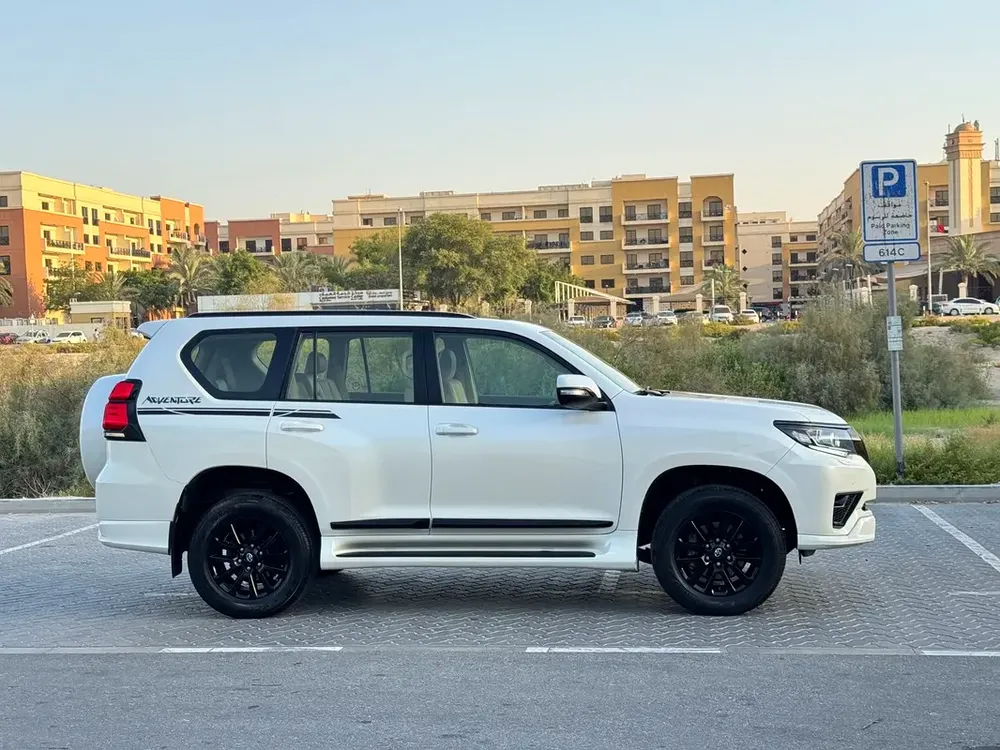 Toyota Prado Adventure 2022 VXR 4.0L V6 Accident Free - Image 6