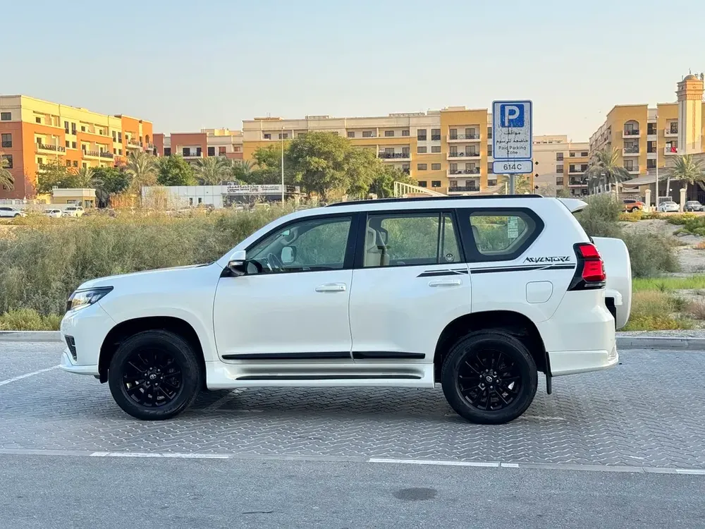 Toyota Prado Adventure 2022 VXR 4.0L V6 Accident Free - Image 7