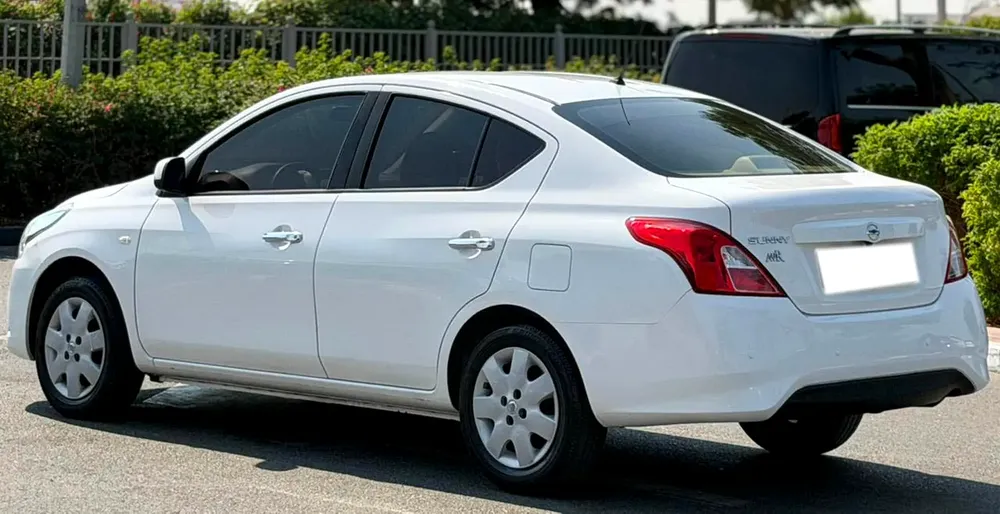 Nissan Sunny SV 2022 GCC Specs - Excellent Condition Single Owner Used Car For Sale - Image 7