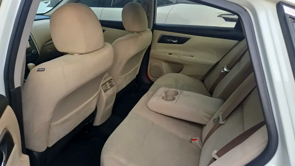 Nissan Altima 2016 SL | GCC Specs | Well Maintained - Image 12
