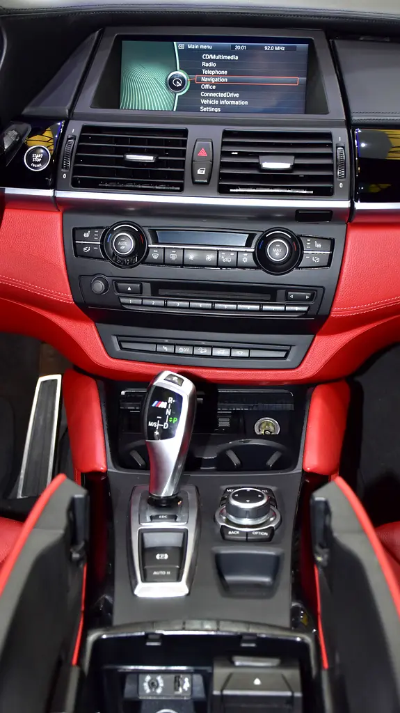 EXCELLENT DEAL for our BMW X6 M ( 2013 Model ) in Blue Color GCC Specs - Image 18
