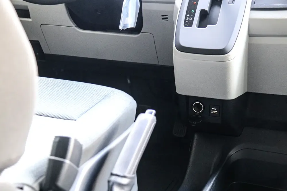 HIACE HIGH ROOF 2026 - For Export - Image 12
