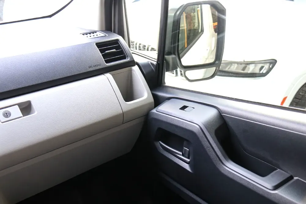 HIACE HIGH ROOF 2026 - For Export - Image 13