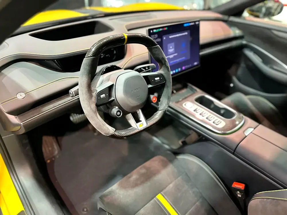 XIAOMI SU7 ULTRA, BRAND NEW, FULLY LOADED, CARBON PACKAGE, 1548 HP - Image 4