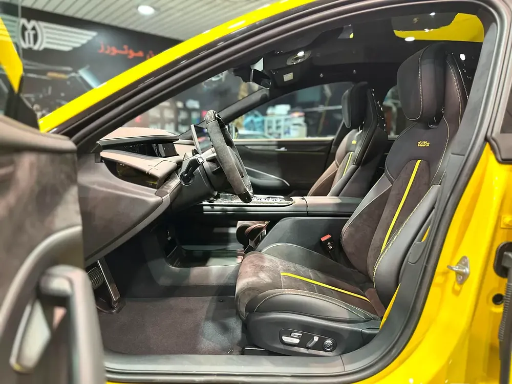 XIAOMI SU7 ULTRA, BRAND NEW, FULLY LOADED, CARBON PACKAGE, 1548 HP - Image 5