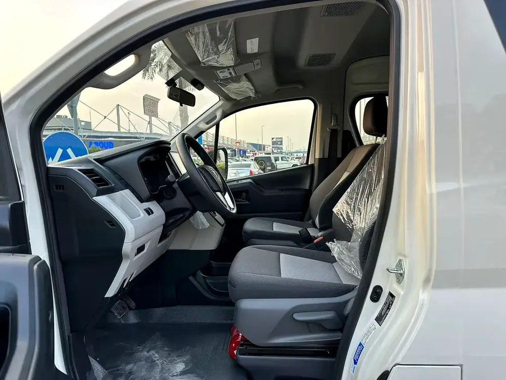 Brand New Toyota Hiace Commuter 3.5L Petrol Automatic 2026 - GCC Specs - 15 Seater - Image 11