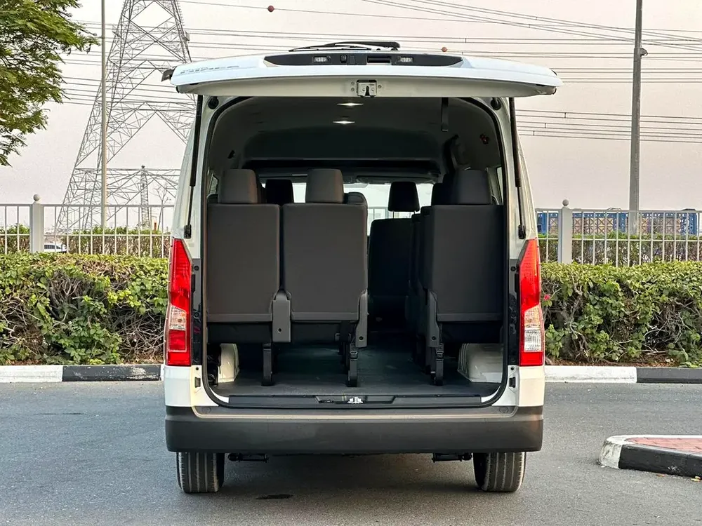 Brand New Toyota Hiace Commuter 3.5L Petrol Automatic 2026 - GCC Specs - 15 Seater - Image 14