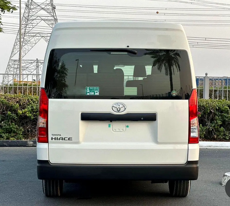 Brand New Toyota Hiace Commuter 3.5L Petrol Automatic 2026 - GCC Specs - 15 Seater - Image 5
