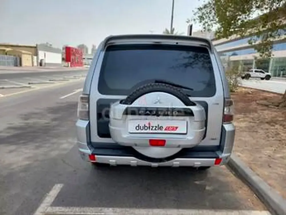 2014 Mitsubishi Pajero GLS 3.5L V6 – Full Option GCC Spec - Image 5
