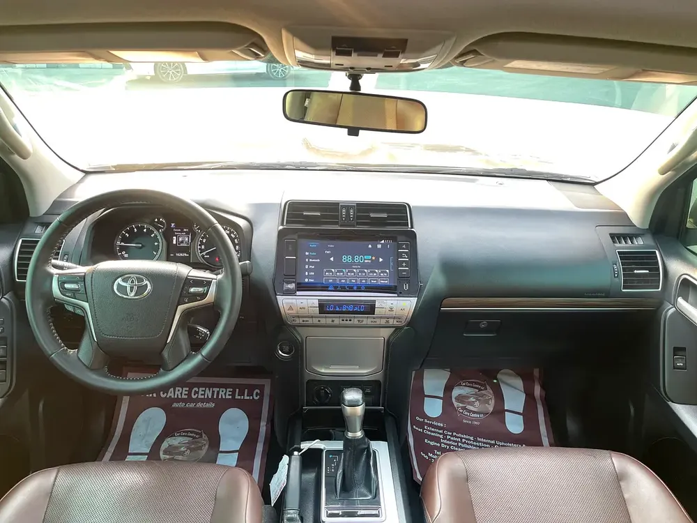 TOYOTA PRADO 2020 VXR 4.0 V6 GCC SPECS - Image 13