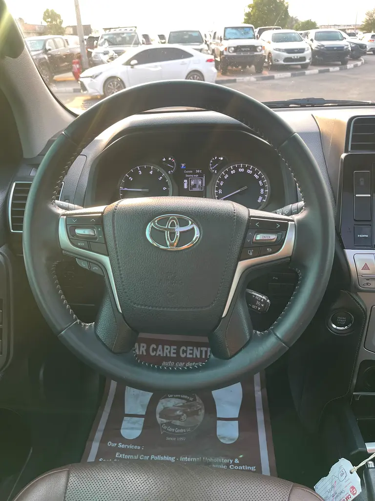 TOYOTA PRADO 2020 VXR 4.0 V6 GCC SPECS - Image 14