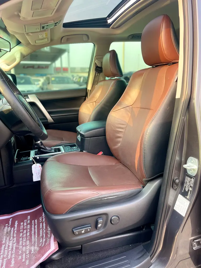 TOYOTA PRADO 2020 VXR 4.0 V6 GCC SPECS - Image 9