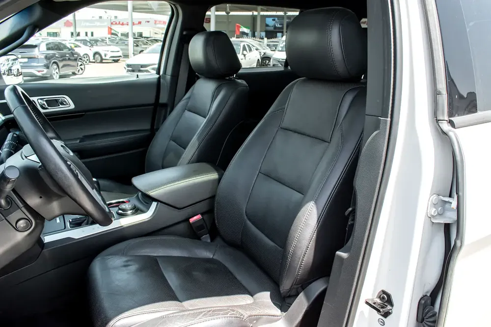 2015 - FORD EXPLORER - SUPER CLEAN - ONLY 94,000 KM - Image 15