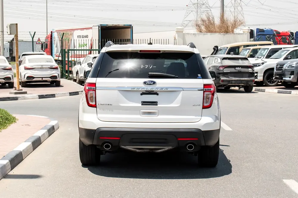2015 - FORD EXPLORER - SUPER CLEAN - ONLY 94,000 KM - Image 7