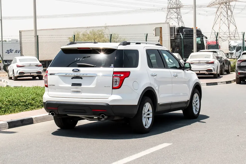 2015 - FORD EXPLORER - SUPER CLEAN - ONLY 94,000 KM - Image 8