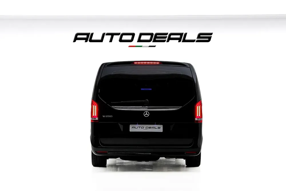 2021 Mercedes-Benz Viano V 250 | GCC | Luxury VIP Interior | Ambient Lighting | Clean Uint | 2.0L i4 - Image 4