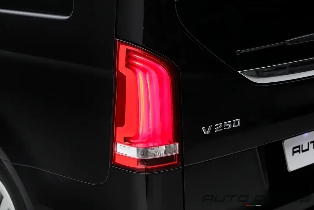 2021 Mercedes-Benz Viano V 250 | GCC | Luxury VIP Interior | Ambient Lighting | Clean Uint | 2.0L i4 - Image 8