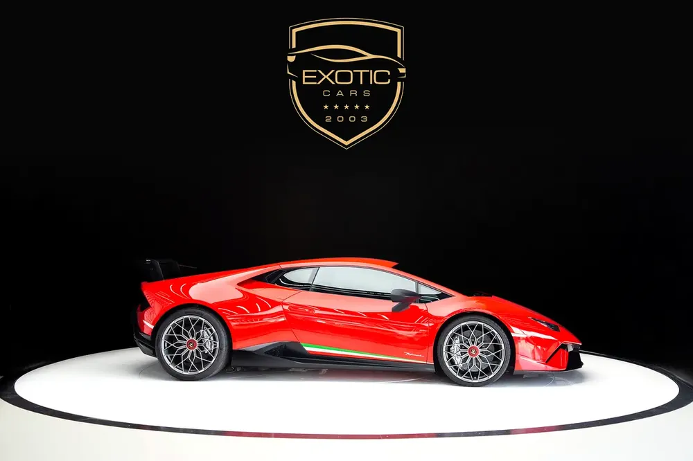 HURACAN PERFORMANTE | TWO TONE INTERIOR | WARRANTY AVAILABLE - Image 4