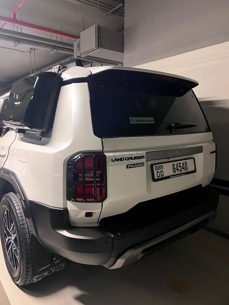 No accident 2025 Toyota Prado GXL GCC Specs First owner modelista - Image 4