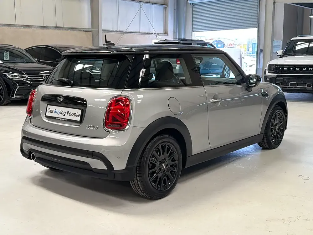 1,116pm Zero Down Available MINI Cooper 2023 GCC Specs - Excellent Condition - Image 7