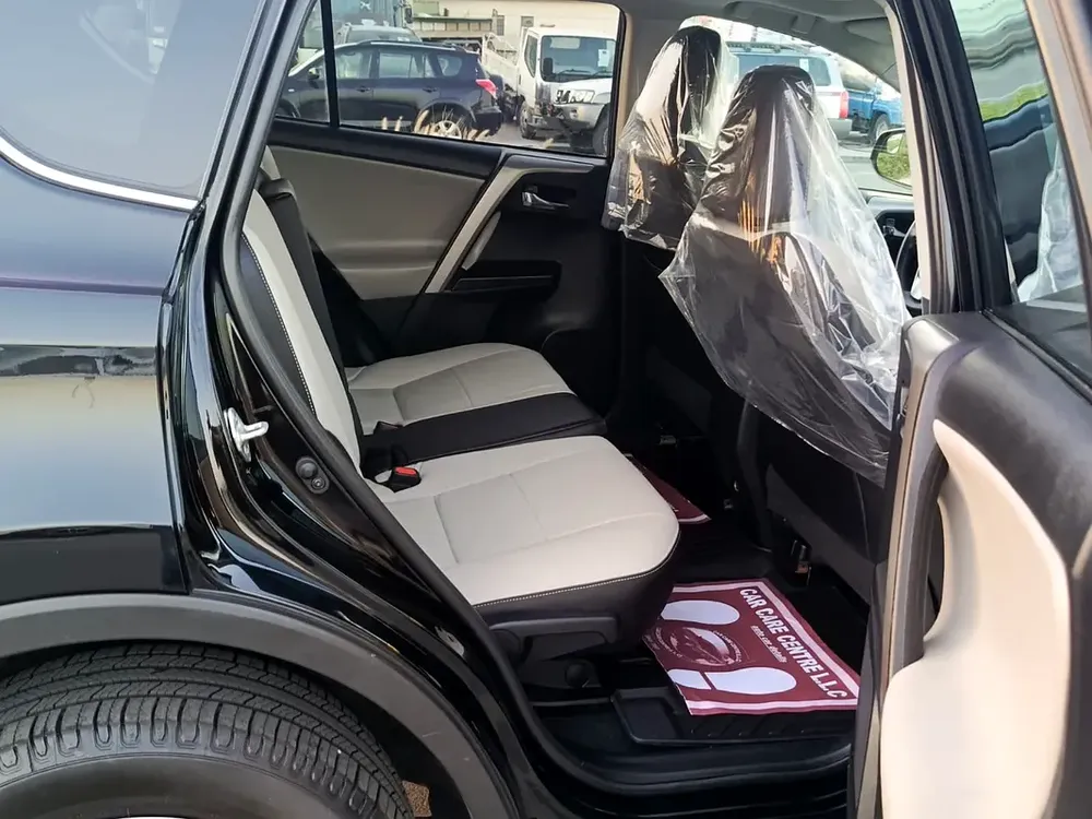 2018 Toyota Rav4 XLE - Image 10