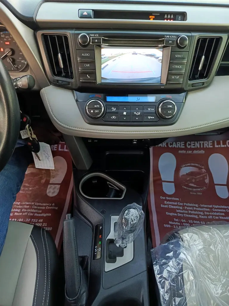 2018 Toyota Rav4 XLE - Image 17