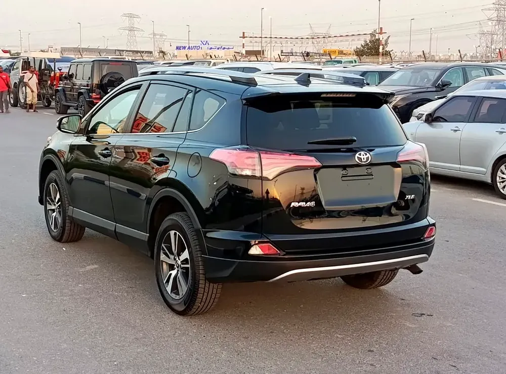 2018 Toyota Rav4 XLE - Image 7