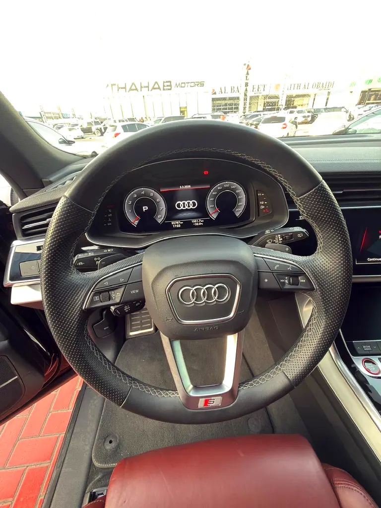 Audi SQ8 - Image 15