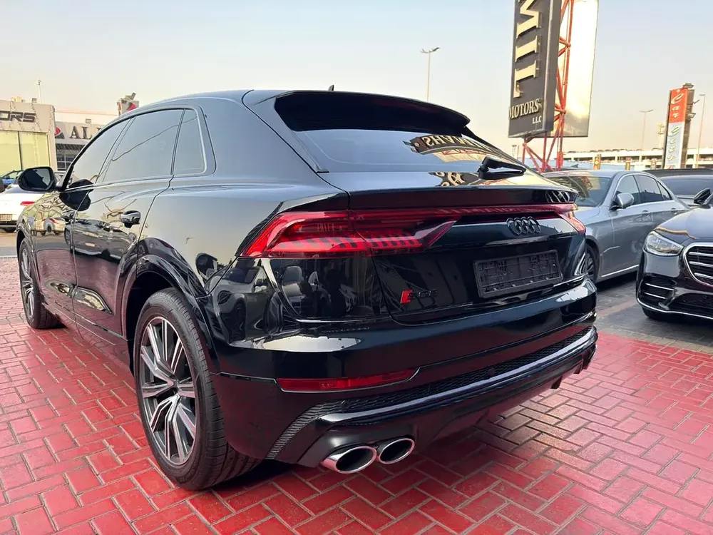 Audi SQ8 - Image 4