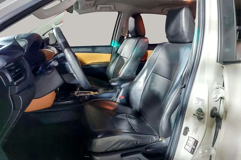 AED 1140/month | 2019 Toyota Fortuner  | GCC Specs | Ref#435372 - Image 11
