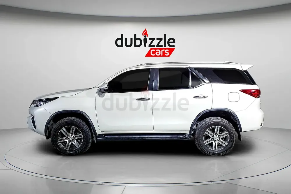 AED 1140/month | 2019 Toyota Fortuner  | GCC Specs | Ref#435372 - Image 5