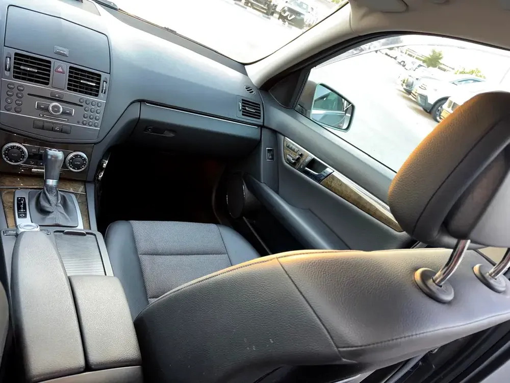SUPER CLEAN C300 ONLY 49000 KM FRESH JAPAN IMPORTED - Image 14