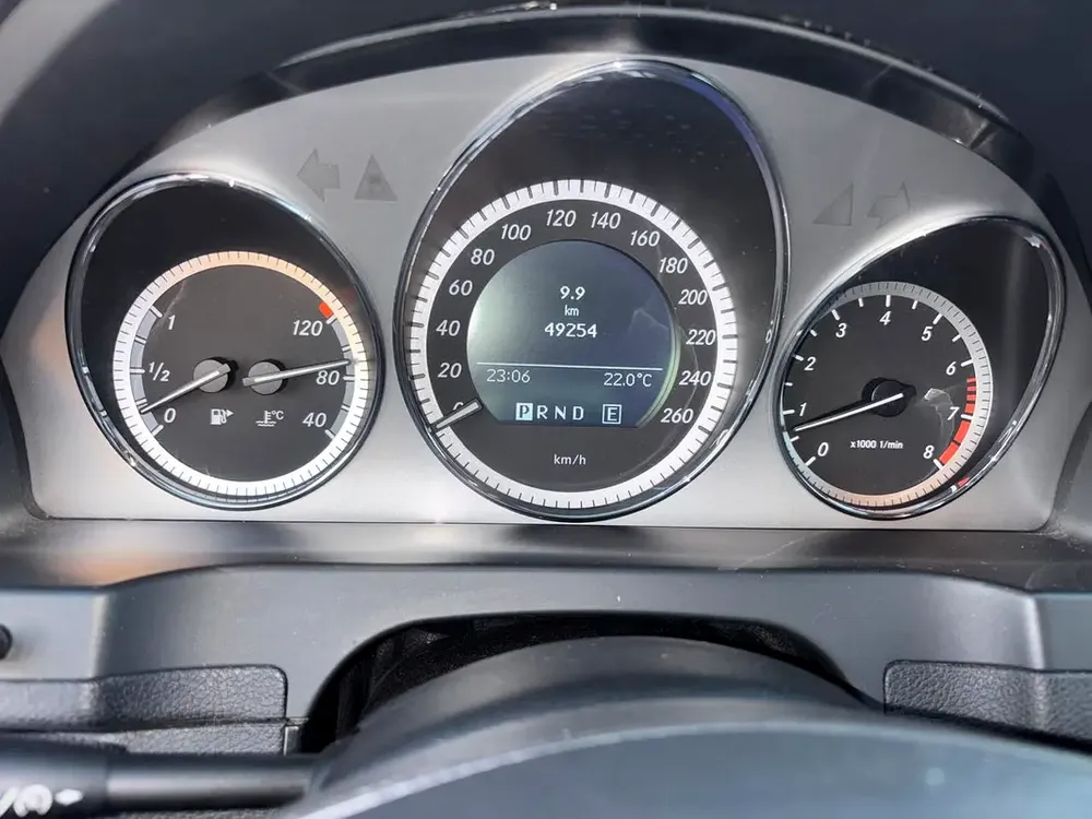 SUPER CLEAN C300 ONLY 49000 KM FRESH JAPAN IMPORTED - Image 20