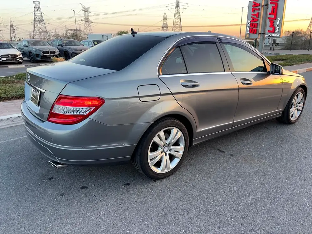 SUPER CLEAN C300 ONLY 49000 KM FRESH JAPAN IMPORTED - Image 5