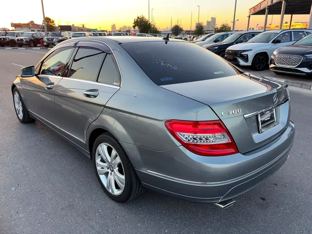 SUPER CLEAN C300 ONLY 49000 KM FRESH JAPAN IMPORTED - Image 6